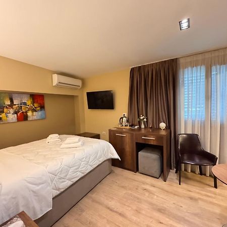 4R Colombo Hotel Тирана Екстериор снимка