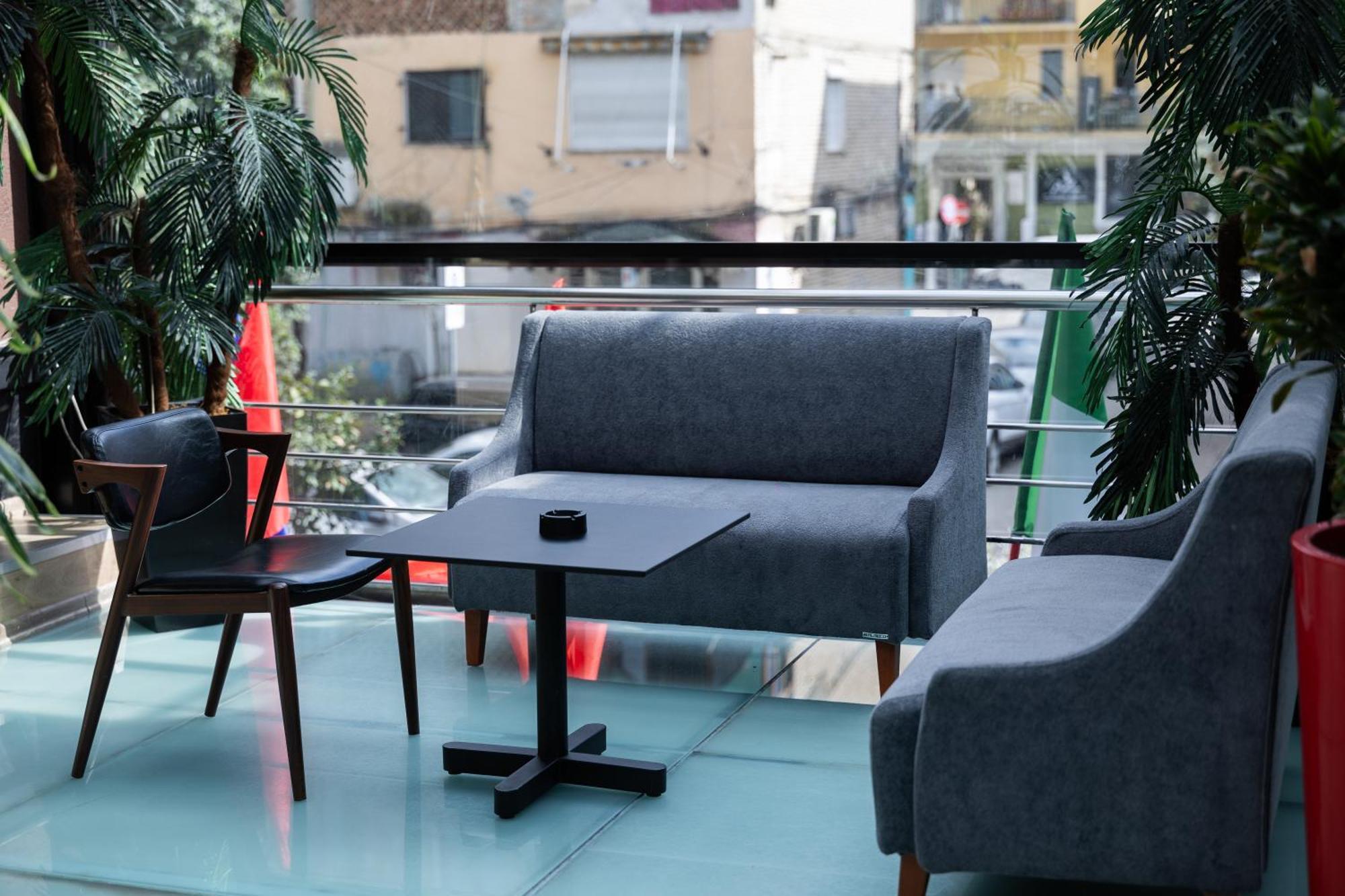 4R Colombo Hotel Тирана Екстериор снимка