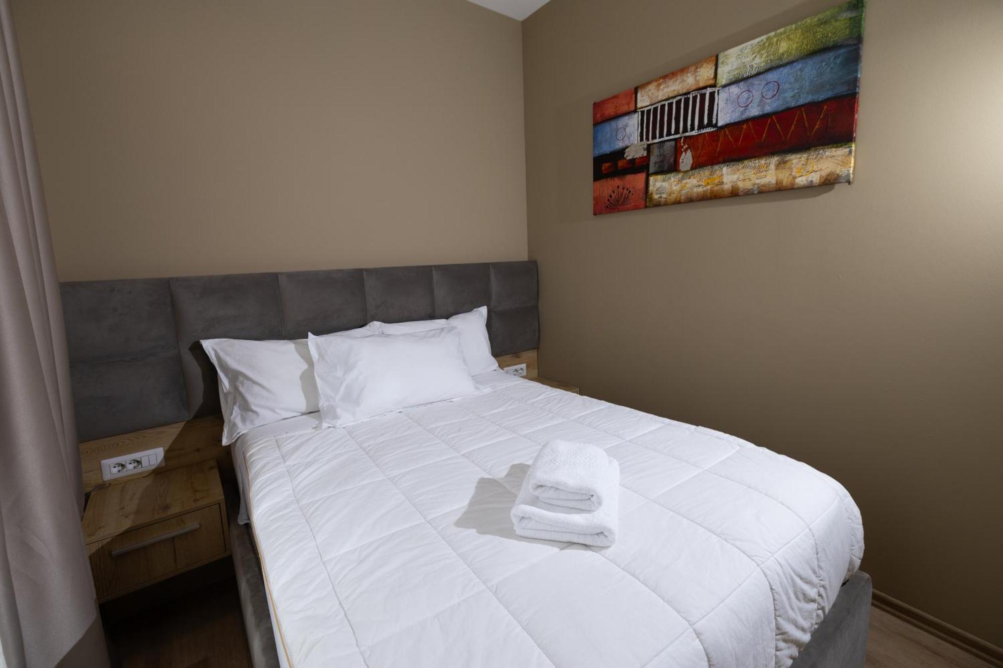 4R Colombo Hotel Тирана Екстериор снимка