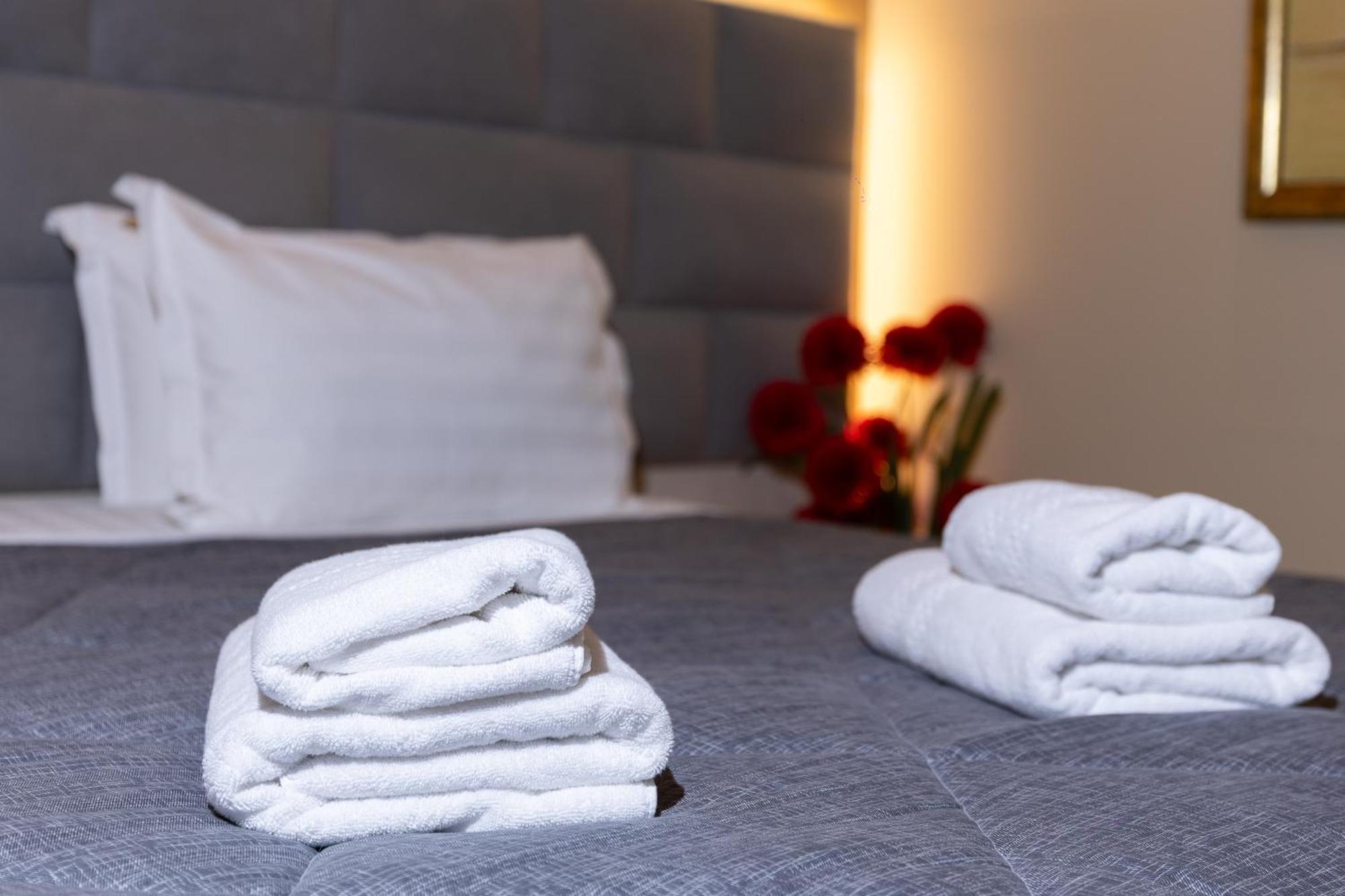 4R Colombo Hotel Тирана Екстериор снимка