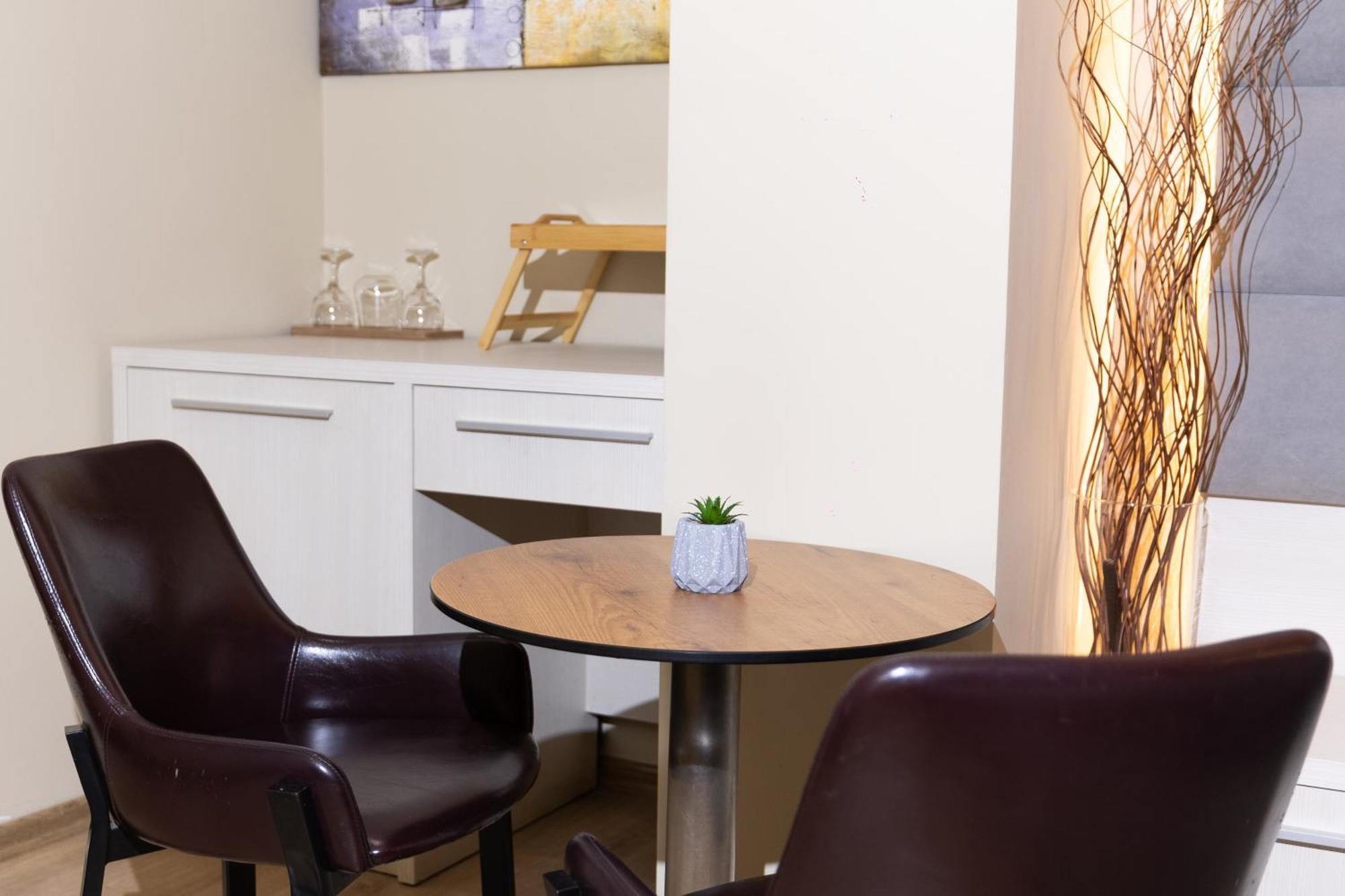 4R Colombo Hotel Тирана Екстериор снимка