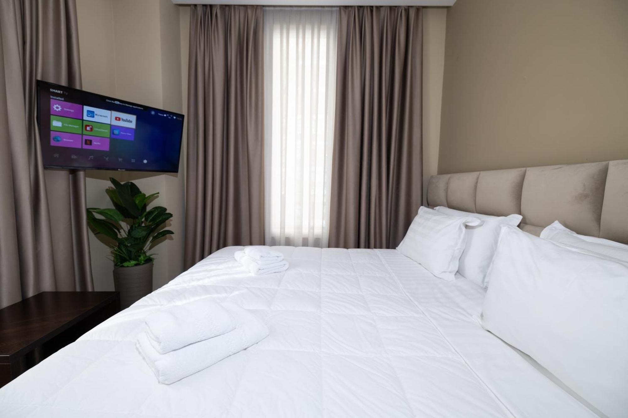 4R Colombo Hotel Тирана Екстериор снимка