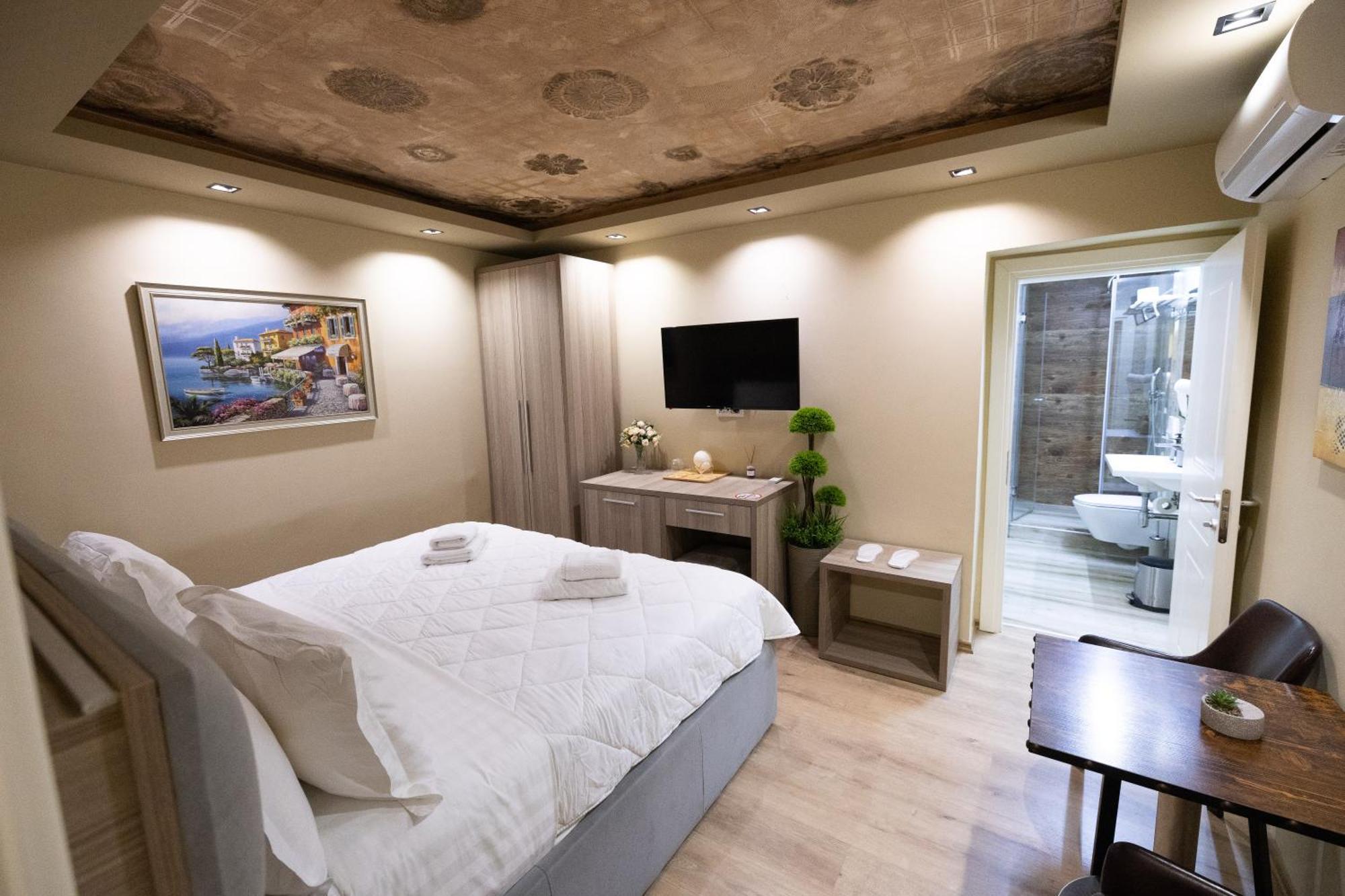 4R Colombo Hotel Тирана Екстериор снимка
