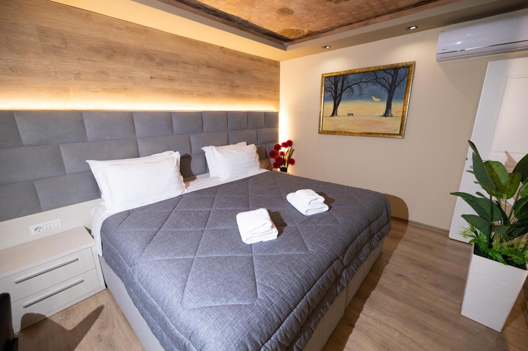 4R Colombo Hotel Тирана Екстериор снимка