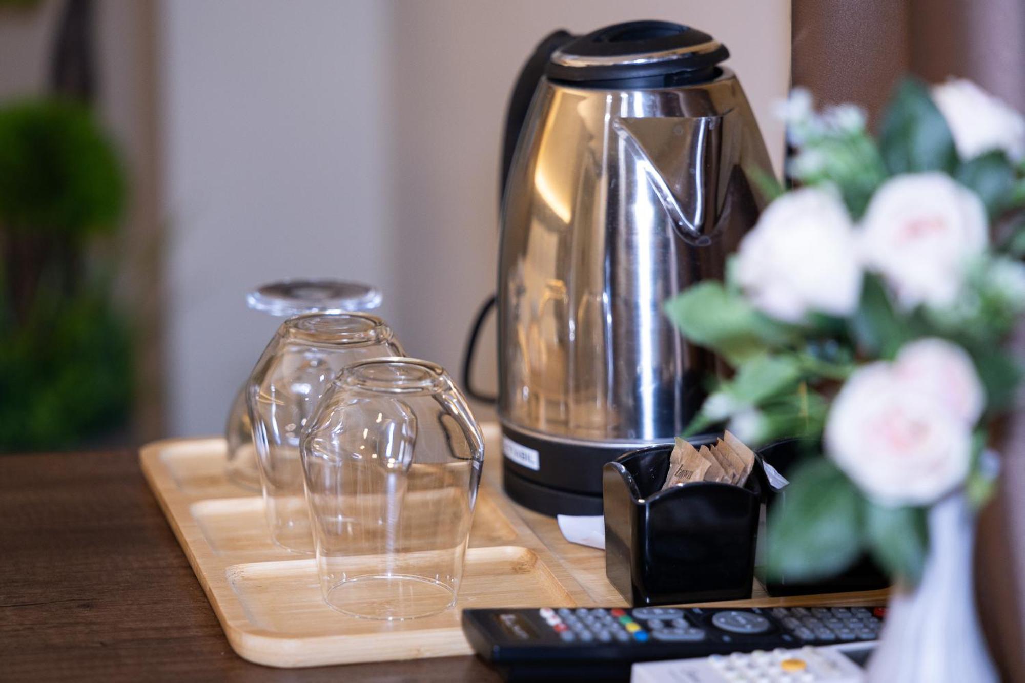 4R Colombo Hotel Тирана Екстериор снимка